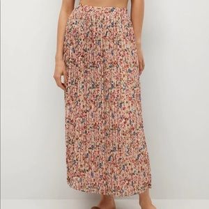 Printed pleated skirt